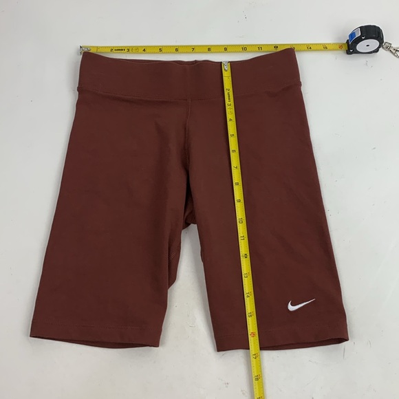 Nike Tight Fit 8” shorts Size Small Burgundy maroon Stretch New. NWT - Picture 7 of 9